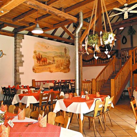 Hotel Schwarzes Ross Шварцах-ам-Майн Екстер'єр фото